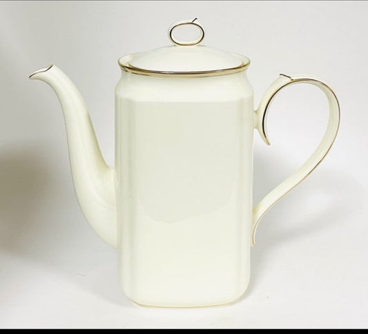 Noritake Bone China Contemporary Series Gold Line