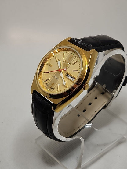 Seiko 5 • Automatic • Vintage • Japan 6039A • 17J Movement
