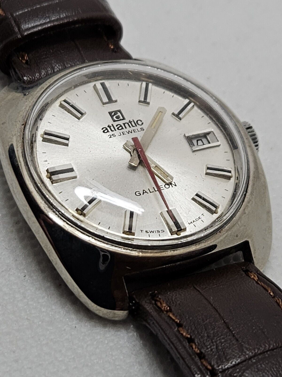 Vintage 70's • ATLANTIC Galleon Watch • 25 J• Date • Central Seconds • Swiss