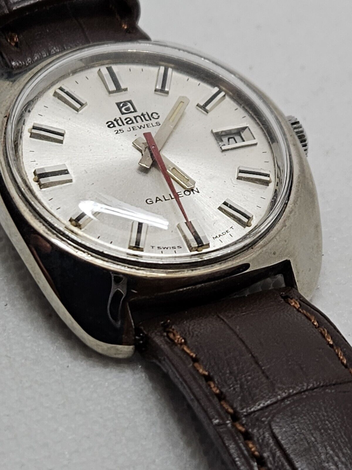 Vintage 70's • ATLANTIC Galleon Watch • 25 J• Date • Central Seconds • Swiss
