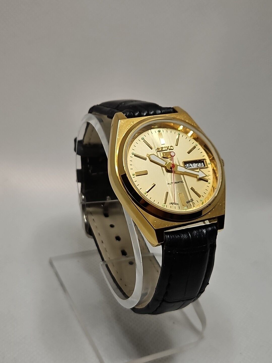 Seiko 5 • Automatic • Vintage • Japan 6039A • 17J Movement