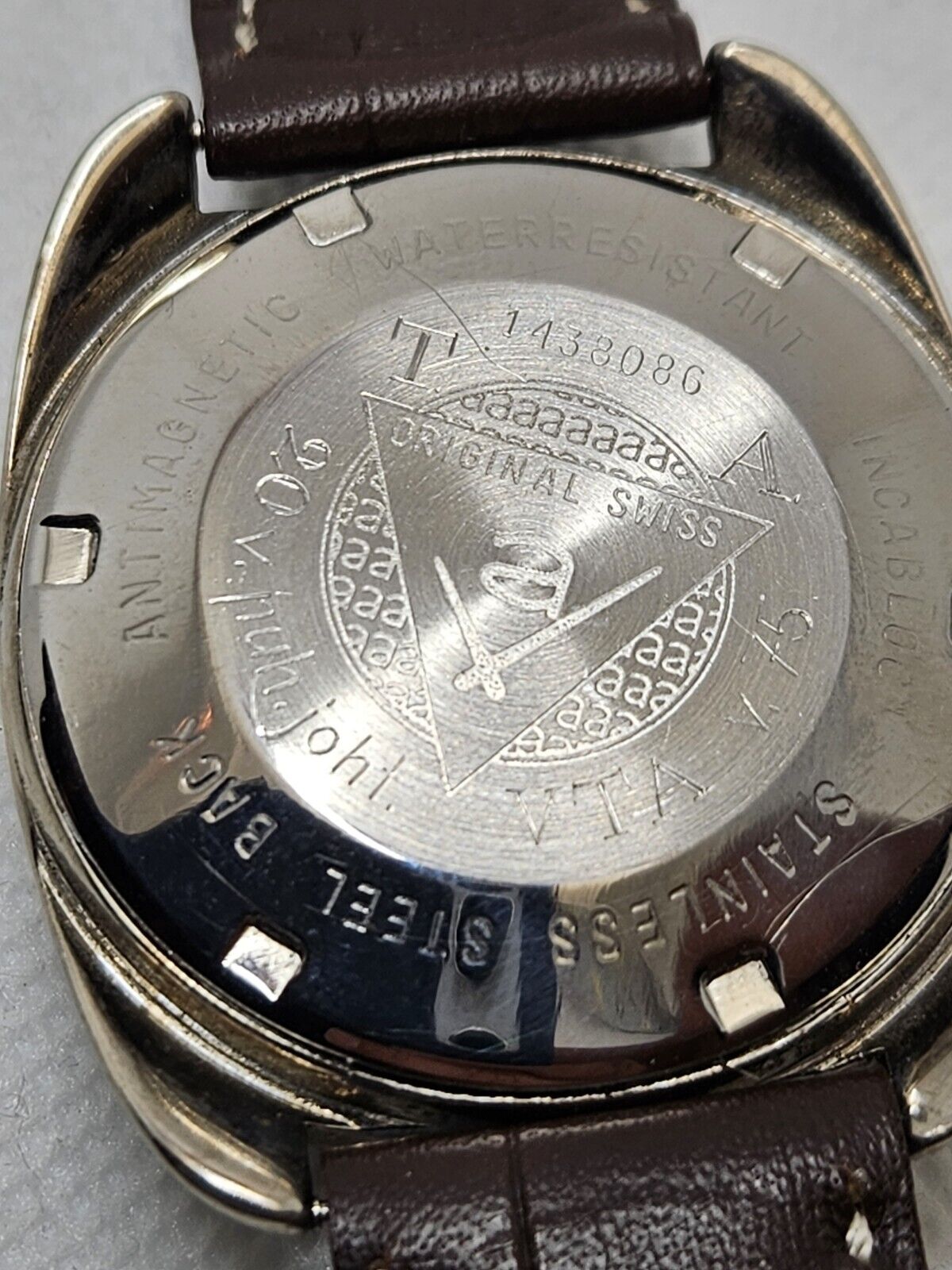 Vintage 70's • ATLANTIC Galleon Watch • 25 J• Date • Central Seconds • Swiss