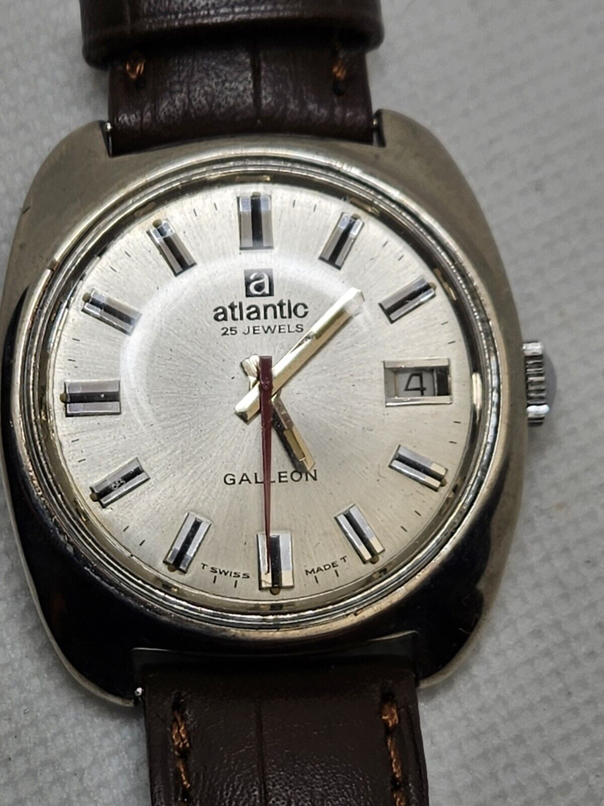 Vintage 70's • ATLANTIC Galleon Watch • 25 J• Date • Central Seconds • Swiss