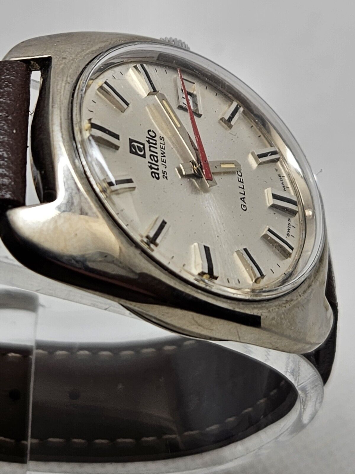Vintage 70's • ATLANTIC Galleon Watch • 25 J• Date • Central Seconds • Swiss