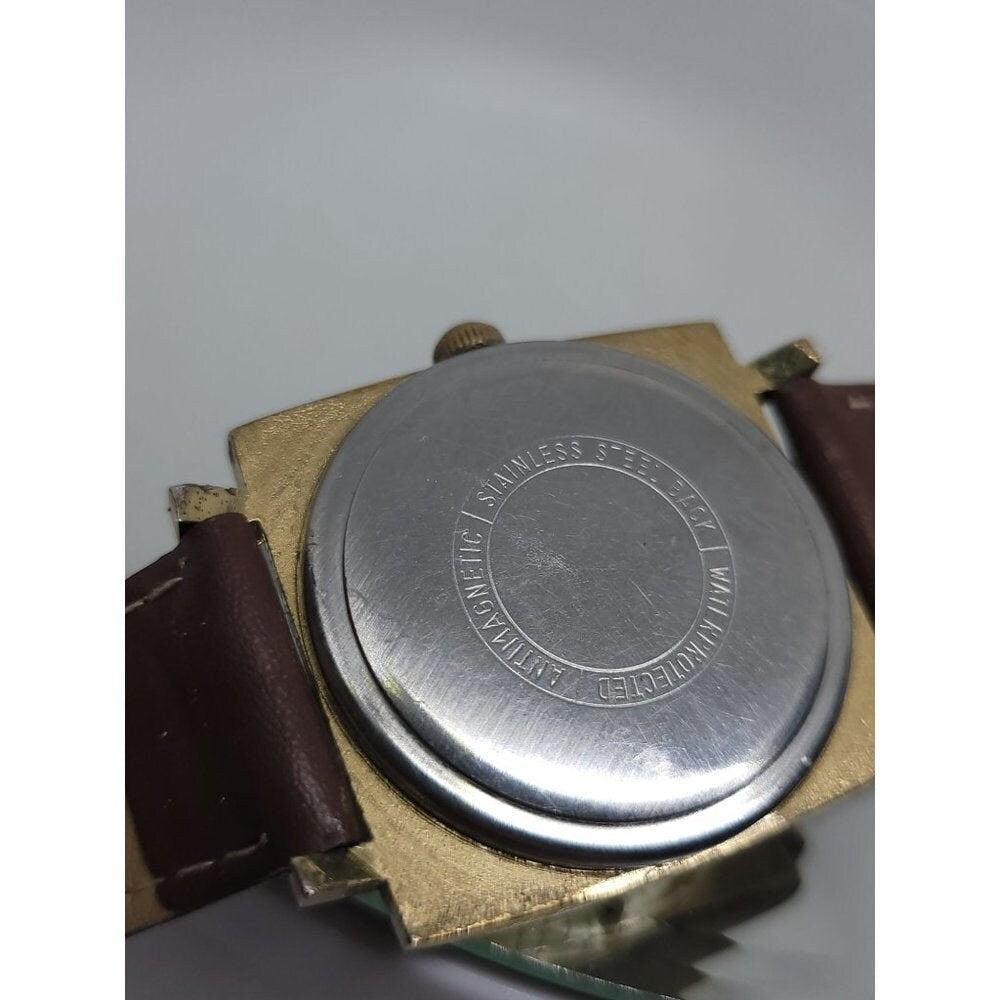 Rare Vintage Ultra Incabloc 17J w Date Ultrathin