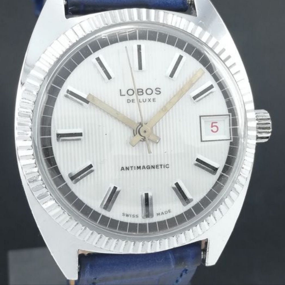Vintage 70's Lobos De Luxe Engraved Mechanical