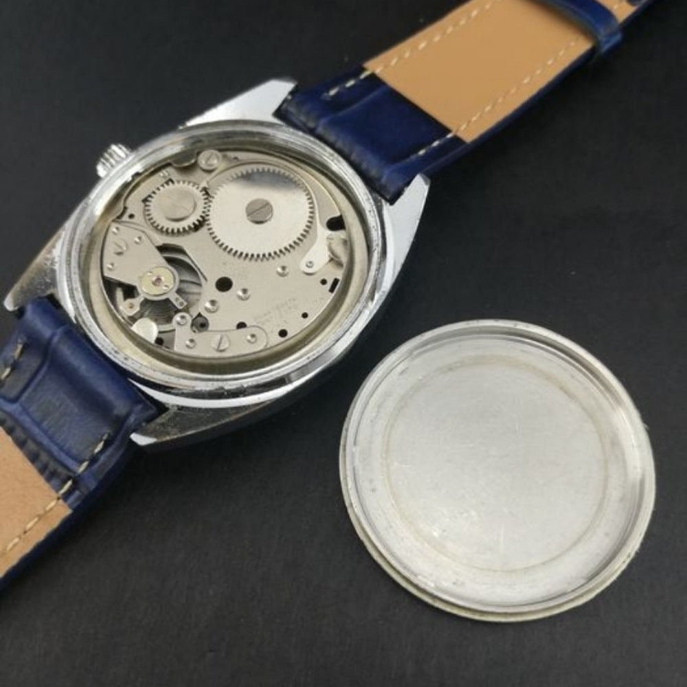 Vintage 70's Lobos De Luxe Engraved Mechanical