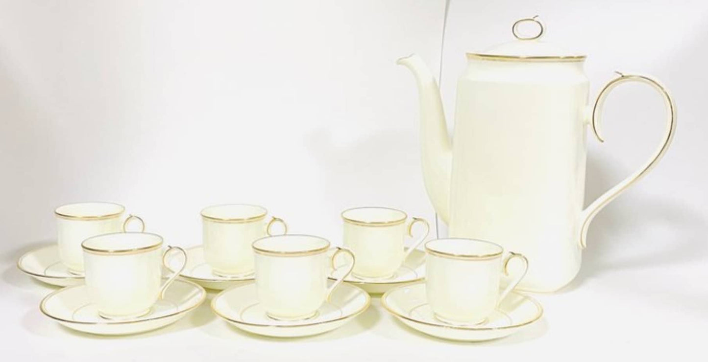 Noritake Bone China Contemporary Series Gold Line