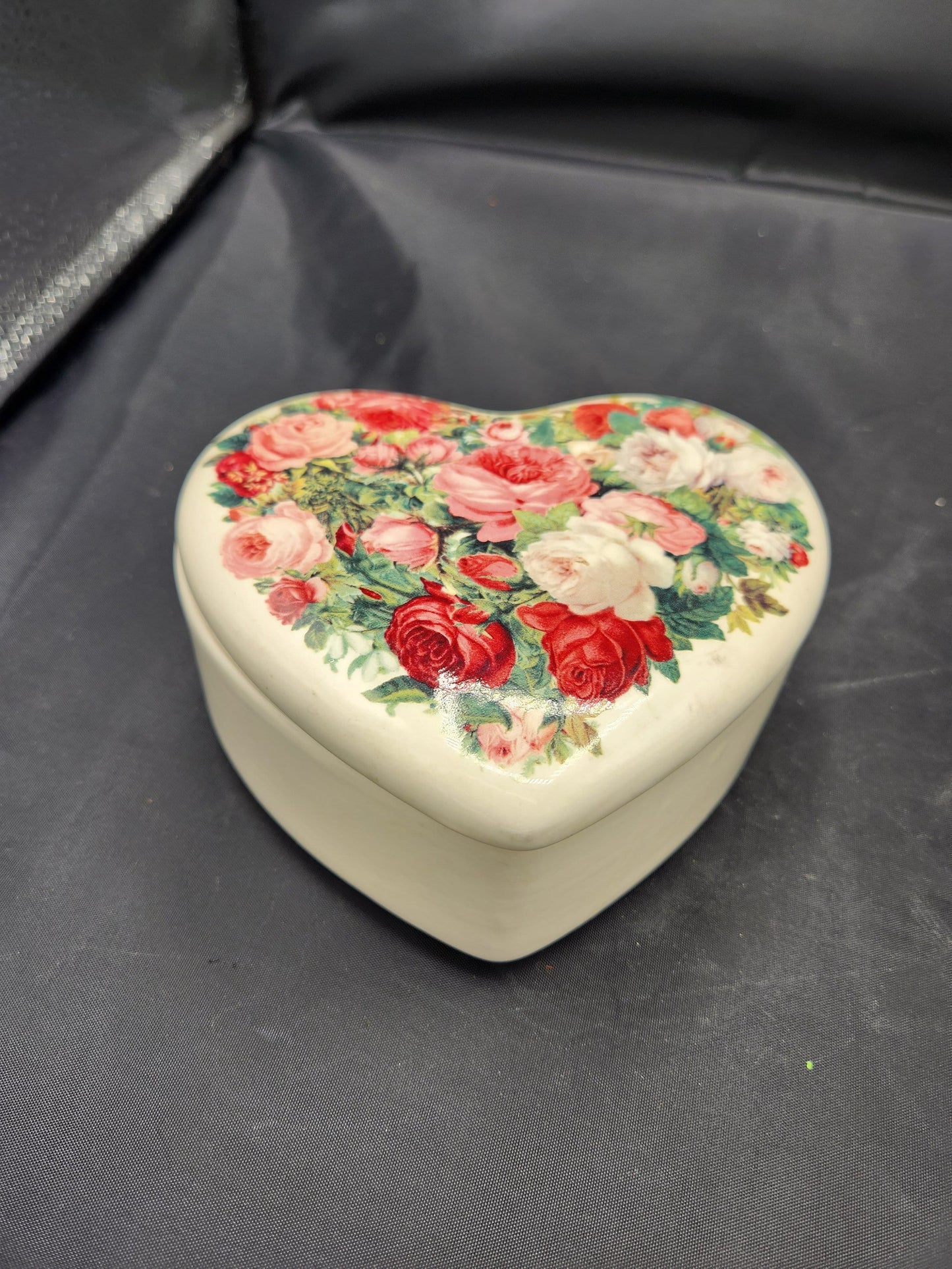 Vintage Teleflora Heart Shaped Jewlery Dish
