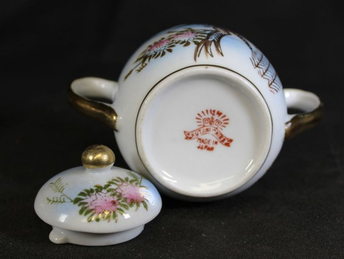 Vintage Kutani Porcelain Tea Set 20th Century Milk Jug, Sugar and Cups